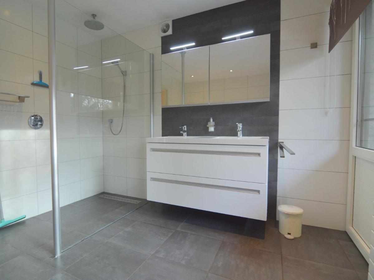 Stunning Villa In Venhorst With Sauna Buitenkant foto