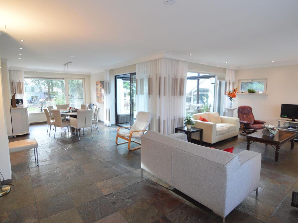 Stunning Villa In Venhorst With Sauna Buitenkant foto